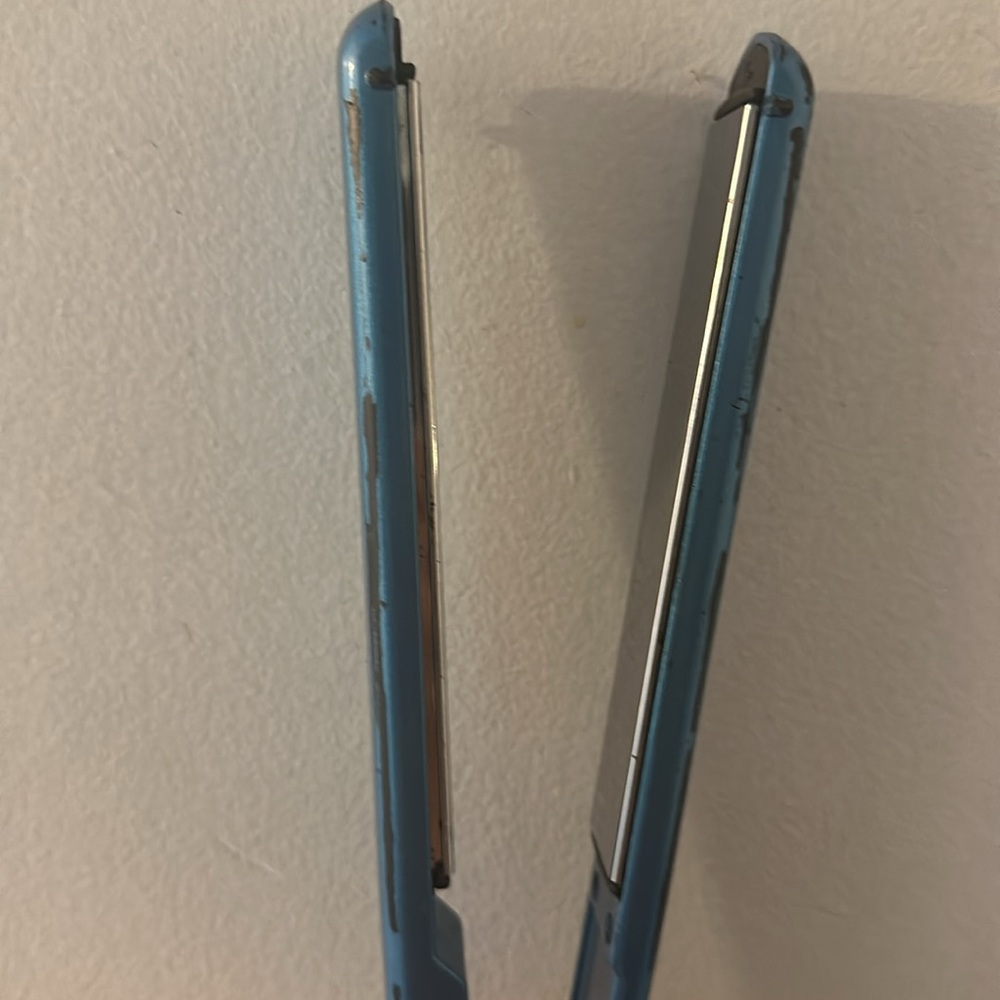 Babyliss Flat Iron View 2